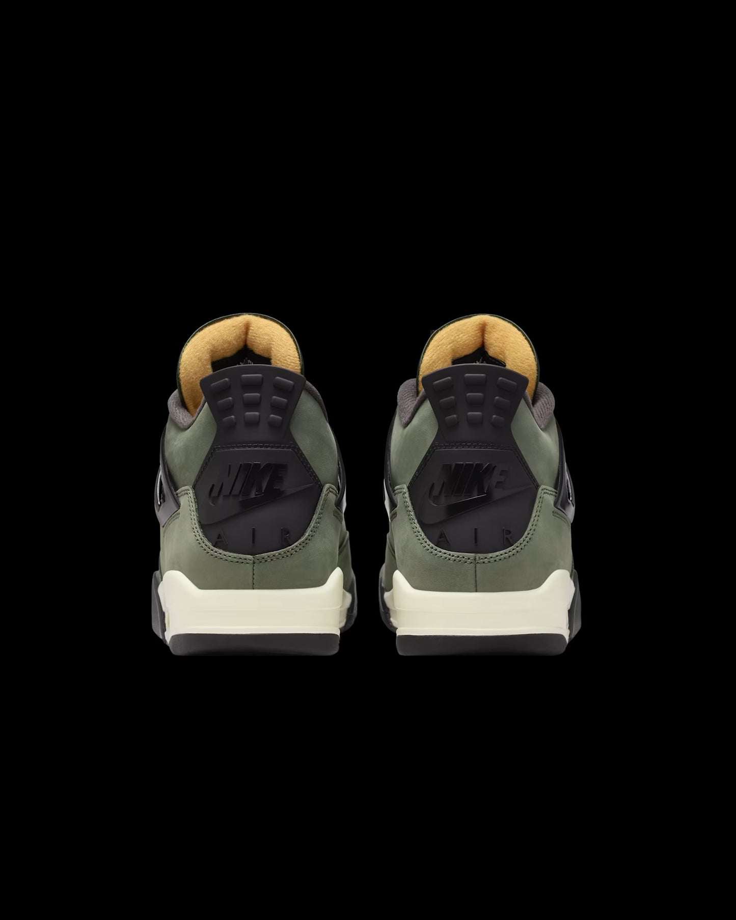 Air Jordan 4 x UNDEFEATED