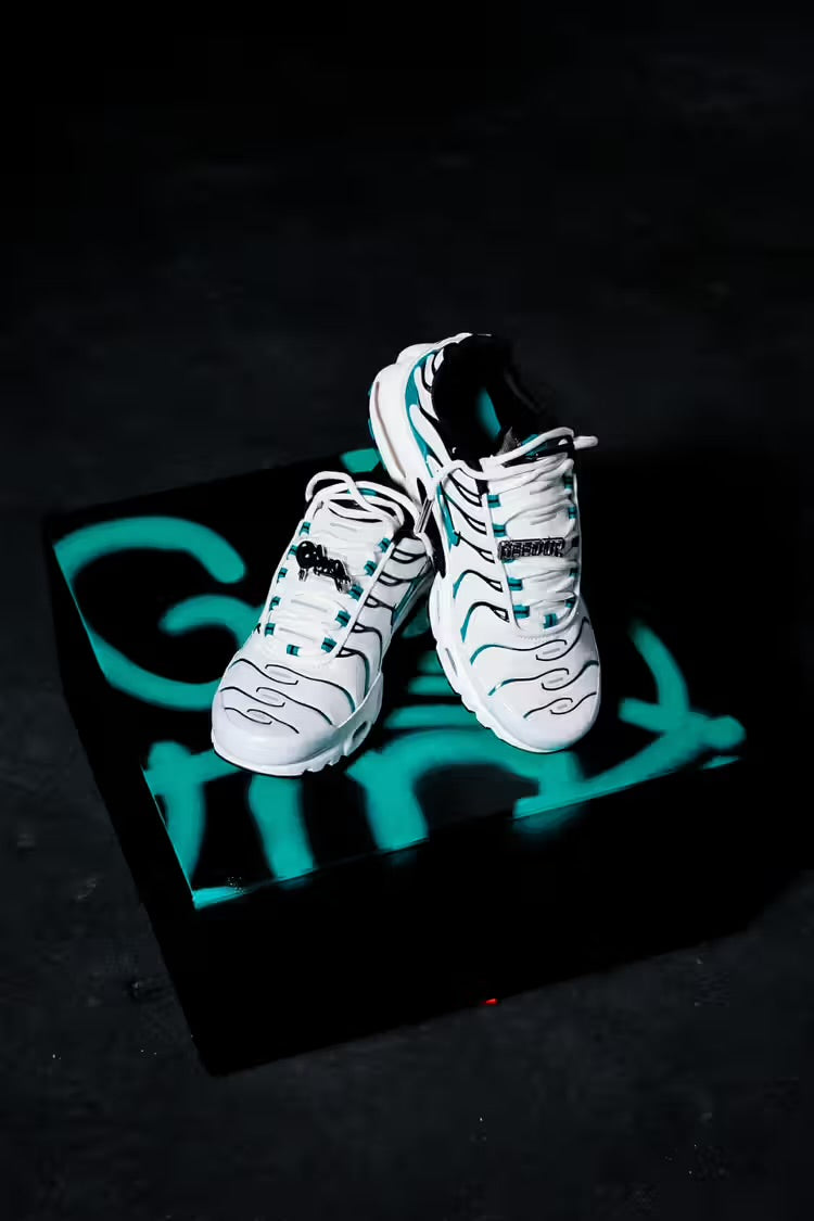 NIKE TN TURBO GREEN X GEEDUP GIFT PACK